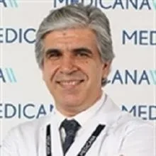 Op. Dr. Adnan İpçioğlu — Göz Hastalıkları, Nilüfer, Bursa. Portre fotoğrafı.