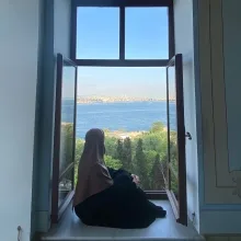 Dyt. E. Kübra Zeydanlı — Diyetisyen, Ankara. Portre fotoğrafı.