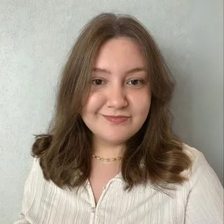 Psk. Dan. Duygu Kaşgür — Psikolojik Danışma ve Rehberlik. Portre fotoğrafı.