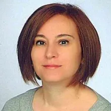 Uzm. Dr. Hande Kaptan — İç Hastalıkları, Ankara. Portre fotoğrafı.