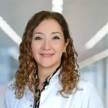 Uzm. Dr. Sena Kara Öncü — Çocuk Sağlığı Ve Hastalıkları, Seyhan, Adana. Portre fotoğrafı.