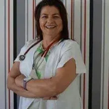 Uzm. Dr. Naciye Möhür — Çocuk Sağlığı Ve Hastalıkları, İstanbul. Portre fotoğrafı.