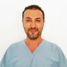Uzm. Dr. Tevfik Selver — Aile Hekimliği, Kadıköy, İstanbul. Portre fotoğrafı.