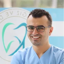 Uzm. Dt. Mehmet Ağırnaslıgil — Pendik, İstanbul. Portre fotoğrafı.