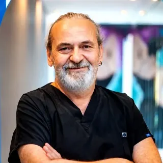 Dt. Mümtaz Hüseyin Uğur profilinde yer alan galeri fotoğrafı.