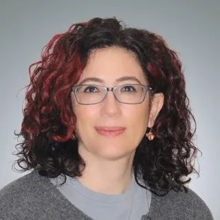 Prof. Dr. Ayşe Nur İzol Torun profilinde yer alan galeri fotoğrafı.