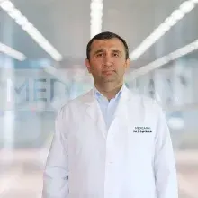 Prof. Dr. Engin Bozkurt — Kardiyoloji, Çankaya, Ankara. Portre fotoğrafı.