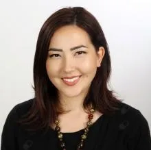 Uzm. Psk. İdil Saliha Küntüz Duran — Psikoloji, İstanbul. Portre fotoğrafı.