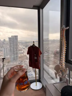 Fzt. Elif Aydoğduoğlu profilinde yer alan galeri fotoğrafı.