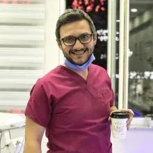 Dt. Mübin Börekçi — Diş Hekimi, Kahramanmaraş. Portre fotoğrafı.