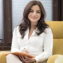 Psk. Aysun Erol — Psikoloji, İstanbul. Portre fotoğrafı.