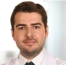 Op. Dr. Atakan Ezici — Ortopedi Ve Travmatoloji, İstanbul. Portre fotoğrafı.