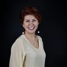 Dr. Ferzan Kemali — Diş Hekimi, Sarıyer, İstanbul. Portre fotoğrafı.