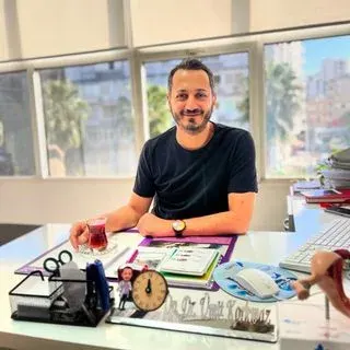 Op. Dr. Ümit Korkmaz — Kadın Hastalıkları Ve Doğum, Çukurova, Adana. Portre fotoğrafı.