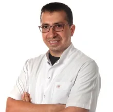 Prof. Dr. Muharrem Kıskaç — İstanbul. Portre fotoğrafı.