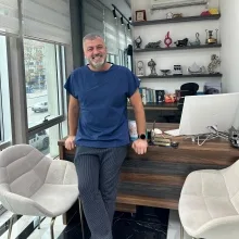 Dt. Serkan Aldemir — Diş Hekimi, Sakarya. Portre fotoğrafı.