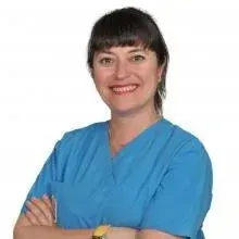 Dr. Dt. Gül Durucan — Çocuk Diş Hekimliği (Pedodonti), Ankara. Portre fotoğrafı.