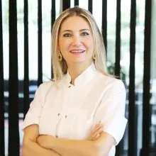 Dr. Figen Sayın Yıldıran — Antalya. Portre fotoğrafı.