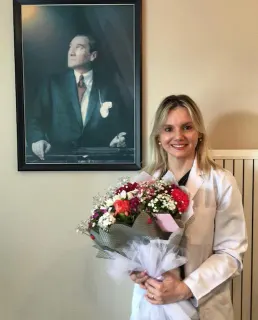 Dr. Dt. Miray Günyüz Toklu profilinde yer alan galeri fotoğrafı.