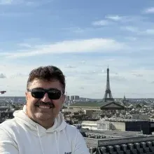 Prof. Dr. Adem Akçakaya — Genel Cerrahi, Fatih, İstanbul. Portre fotoğrafı.