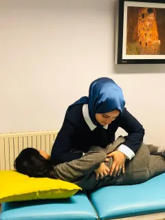 Fzt. Şeyma Ceren Gencer profilinde yer alan galeri fotoğrafı.