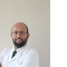 Uzm. Dr. Şaban Seçmeler — Tıbbi Onkoloji, Bahçelievler, İstanbul. Portre fotoğrafı.