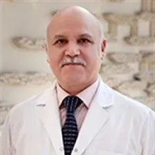 Uzm. Dr. Kamuran Seyidoğlu — Kardiyoloji, Beylikdüzü, İstanbul. Portre fotoğrafı.