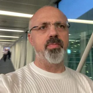 Prof. Dr. Mehmet Kola — Göz Hastalıkları, Trabzon. Portre fotoğrafı.