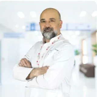 Prof. Dr. İsmail Oral Hastaoglu — Kalp Ve Damar Cerrahisi, Ümraniye, İstanbul. Portre fotoğrafı.