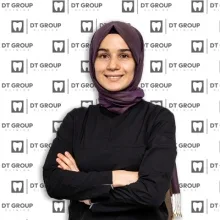 Uzm. Dt. Elif Balkan Yurtseven. Portre fotoğrafı.