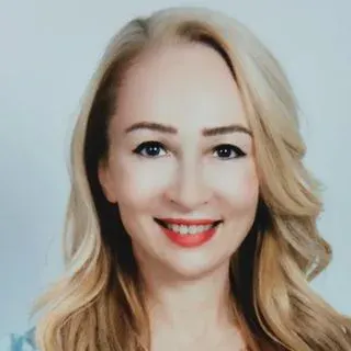 Dr. Öğr. Üyesi Sevinç Külekçioğlu — Fiziksel Tıp Ve Rehabilitasyon, Bursa. Portre fotoğrafı.