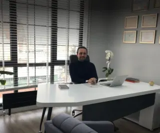 Op. Dr. Mustafa Melih Demirbüken profilinde yer alan galeri fotoğrafı.