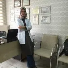 Dt. Büşra Yazıcı — Diş Hekimi, Ümraniye, İstanbul. Portre fotoğrafı.