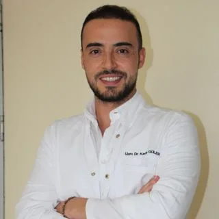 Uzm. Dr. Kadir Güler — Fiziksel Tıp Ve Rehabilitasyon, Yüreğir, Adana. Portre fotoğrafı.