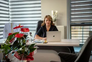 Prof. Dr. İlknur Bostancı profilinde yer alan galeri fotoğrafı.