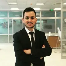 Uzm. Dt. Mubin Tural — Bursa. Portre fotoğrafı.