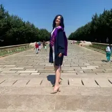 Dkt. Tuğçe Kaya — Dil ve Konuşma Terapisi, Ankara. Portre fotoğrafı.
