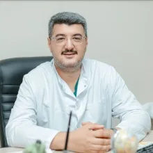 Op. Dr. Kamranbay Gasimov — Etimesgut, Ankara. Portre fotoğrafı.