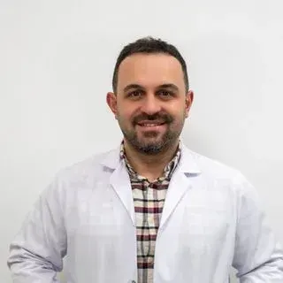 Op. Dr. Sercan Karadeniz — Ortopedi Ve Travmatoloji, Trabzon. Portre fotoğrafı.