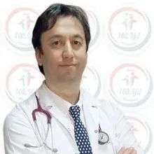 Doç. Dr. Emin Maden — Göğüs Hastalıkları, Çankaya, Ankara. Portre fotoğrafı.