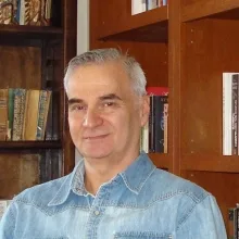 Prof. Dr. Gündüz Tezeren — Ortopedi Ve Travmatoloji, İstanbul. Portre fotoğrafı.
