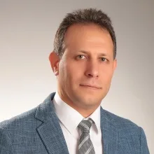Uzm. Dr. Mehmet Çiftçi — Çocuk Cerrahisi, Eskişehir. Portre fotoğrafı.