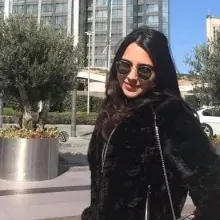 Dyt. İrem Çekirdekçi — Diyetisyen, İstanbul. Portre fotoğrafı.