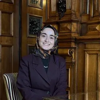 Songül Dakak Soylu — Çocuk Gelişimi, İstanbul. Portre fotoğrafı.