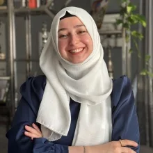 Psk. Nazlı Çiftçi — Psikoloji, İstanbul. Portre fotoğrafı.