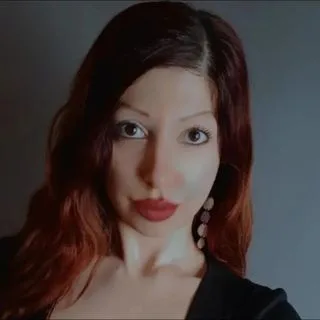 Psk. Beyza Turan — Psikoloji. Portre fotoğrafı.