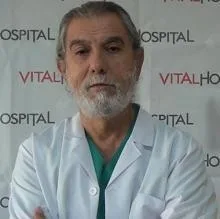 Op. Dr. Dalga Dalgıçoğlu — Kadın Hastalıkları Ve Doğum, İstanbul. Portre fotoğrafı.