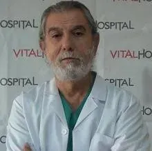Op. Dr. Dalga Dalgıçoğlu — Kadın Hastalıkları Ve Doğum, İstanbul. Portre fotoğrafı.