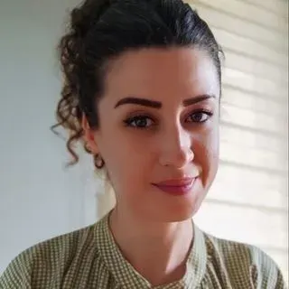Kl. Psk. H. Gül Demirçe — Psikoloji, İstanbul. Portre fotoğrafı.