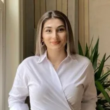 Kl. Psk. Ayşe Yıldırım Sağıroğlu — Psikoloji, İzmir. Portre fotoğrafı.